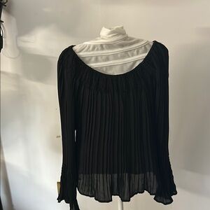 Elegant Black Pleated Women's Top